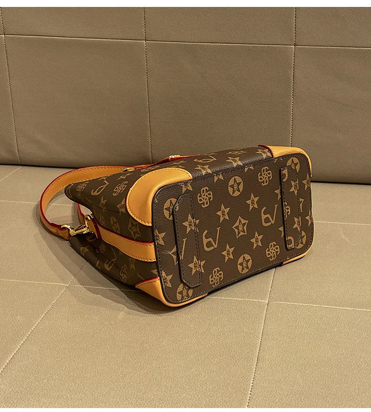 Light luxury brand handbag 2024 new autumn and winter high-end fashion designer bucket bag, single shoulder crossbody bag