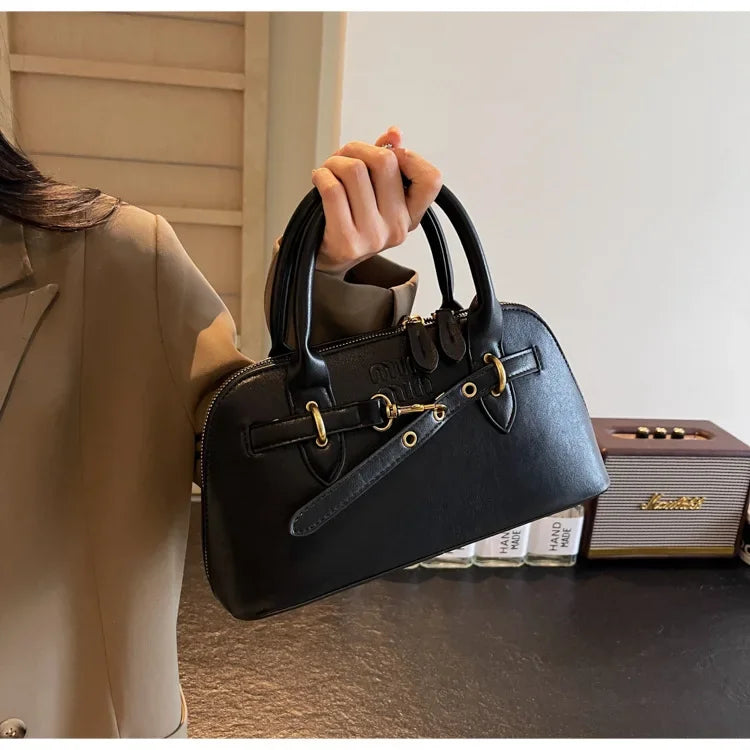 Fashionable Retro Shell Handbag Women's Crossbody Bag Versatile Autumn Winter Handbag Single Shoulder Bag with Zipper Closure