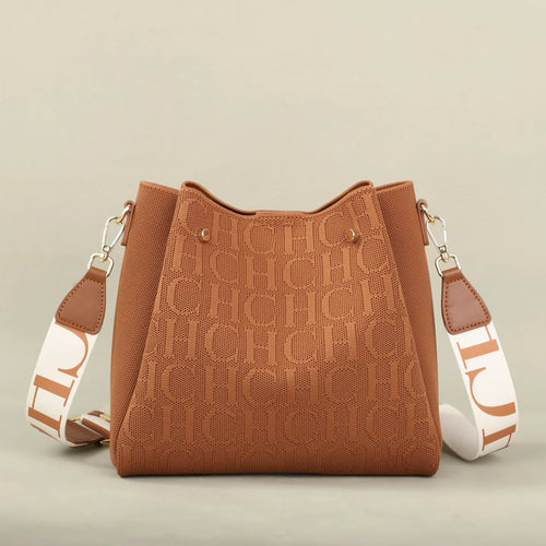 Carolina Herrera Stylish Women's Crossbody Bag Large Capacity Versatile Commuter Style Women's Flyknit Shoulder Bag