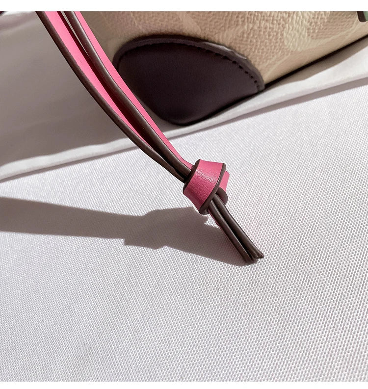 Light luxury women's handbag, retro carriage drawstring bucket bag, 2025 new style bag, high-end single shoulder crossbody bag