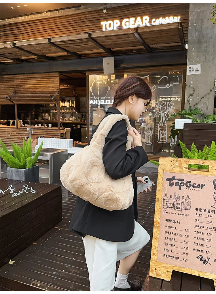 Faux Fur Tote Bag High Quality Plush Handbag Women Fall Winter Vintage Fashion Large Capacity Shoulder Bag
