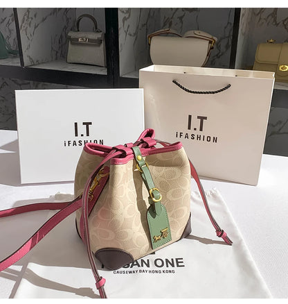 Light luxury women's handbag, retro carriage drawstring bucket bag, 2025 new style bag, high-end single shoulder crossbody bag