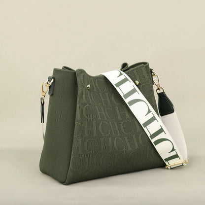 Carolina Herrera Stylish Women's Crossbody Bag Large Capacity Versatile Commuter Style Women's Flyknit Shoulder Bag