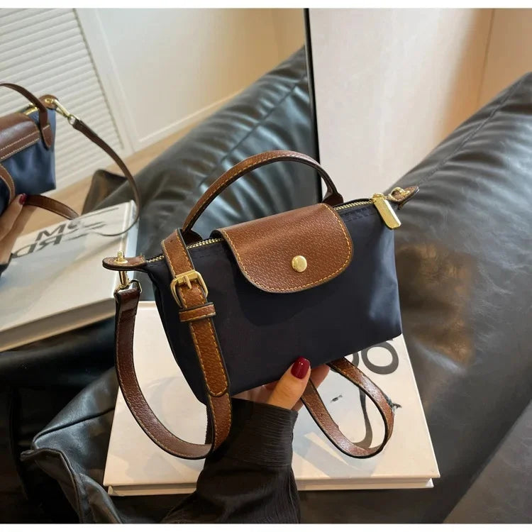 New Hot Sale Of The Season Fashionable Women's Plaid Canvas Dumpling Bag Crossbody Shoulder Bag Lightweight for Autumn Winter Ve