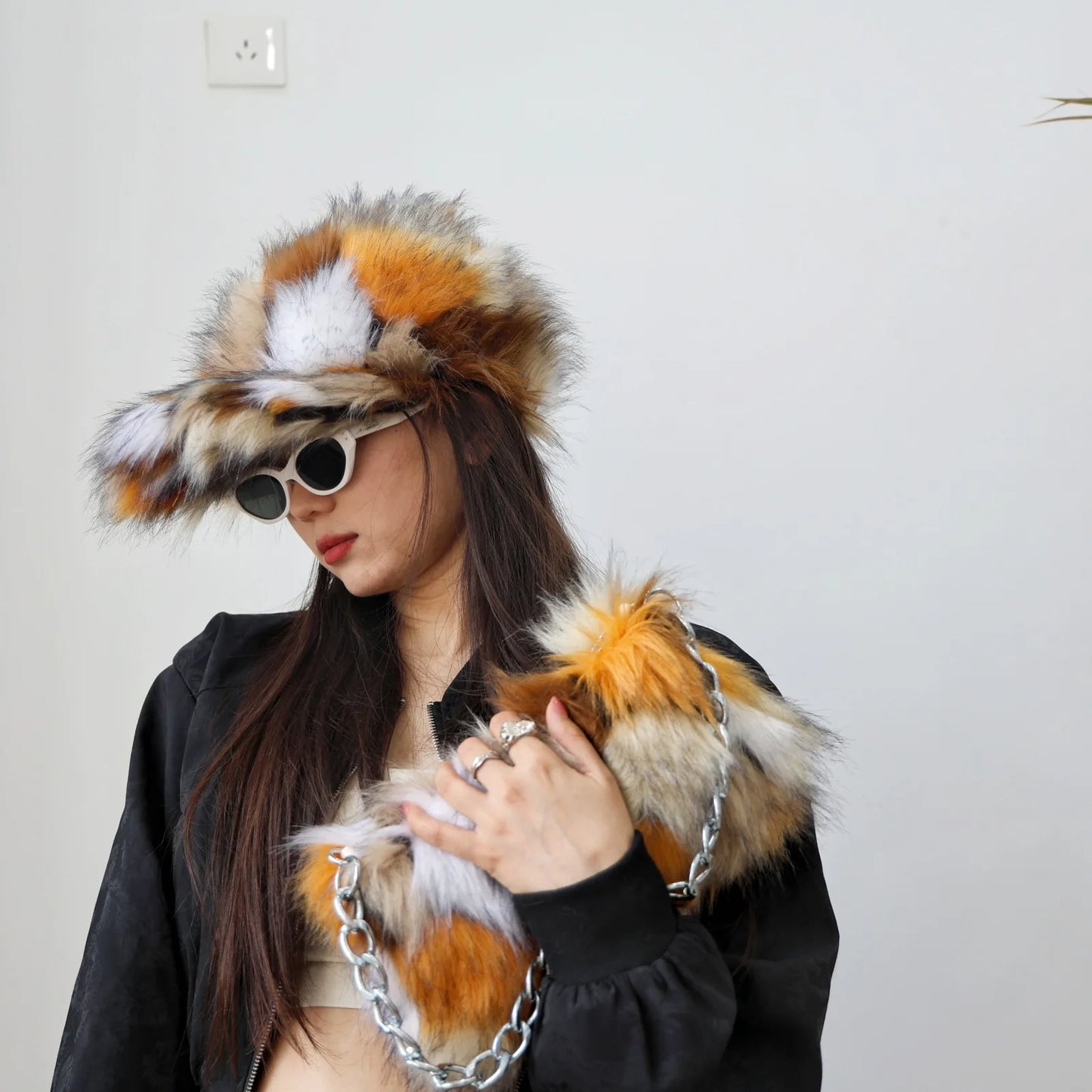 New Faux Fur Leopard Shoulder Bag Women's Autumn Winter Chain Handbags Ladies Leopard Print Clutch Purses Fluffy Top Handle Bags