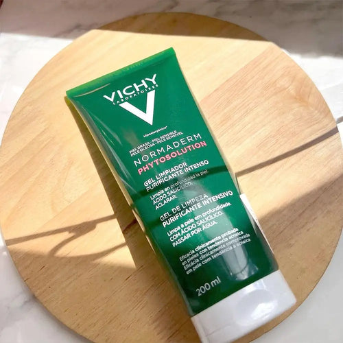 Vichy 200ml  Acne Treatment Facial Cleanser Deeply Clean Pores Control Oil And Fight Acne Gentle Moisturizing Gel