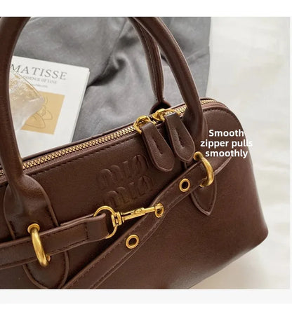 Fashionable Retro Shell Handbag Women's Crossbody Bag Versatile Autumn Winter Handbag Single Shoulder Bag with Zipper Closure