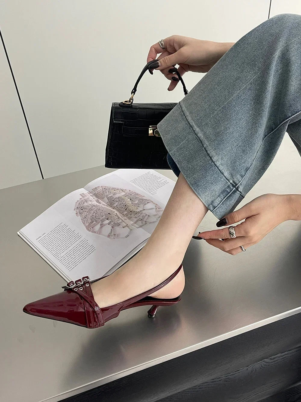 Pointed Toe Women Sandals New Arrivals Fashion Elastic Band Party Dress Shoes Woman Thin Mid Heels Red Black Silver Fashion