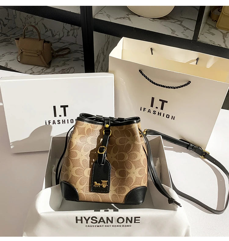 Light luxury women's handbag, retro carriage drawstring bucket bag, 2025 new style bag, high-end single shoulder crossbody bag