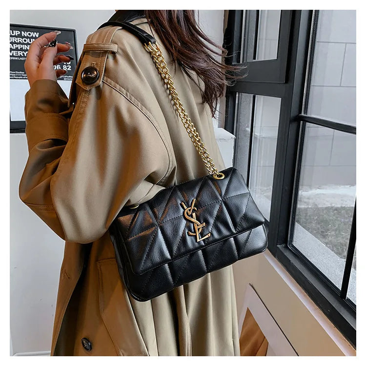 New Xiaoxiangfeng diamond grid chain bag, stylish and versatile, large capacity diagonal span small square bag
