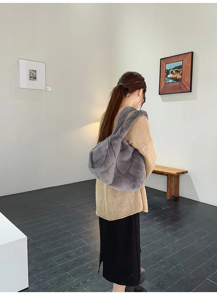 Faux Fur Tote Bag High Quality Plush Handbag Women Fall Winter Vintage Fashion Large Capacity Shoulder Bag