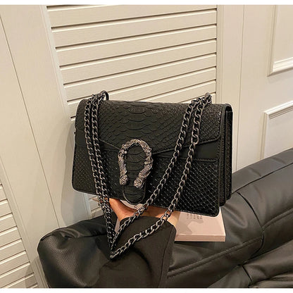 Retro Style Fashion Chain Shoulder Bag for Women Snake Pattern Crossbody Small Square Bag Trendy Accessory