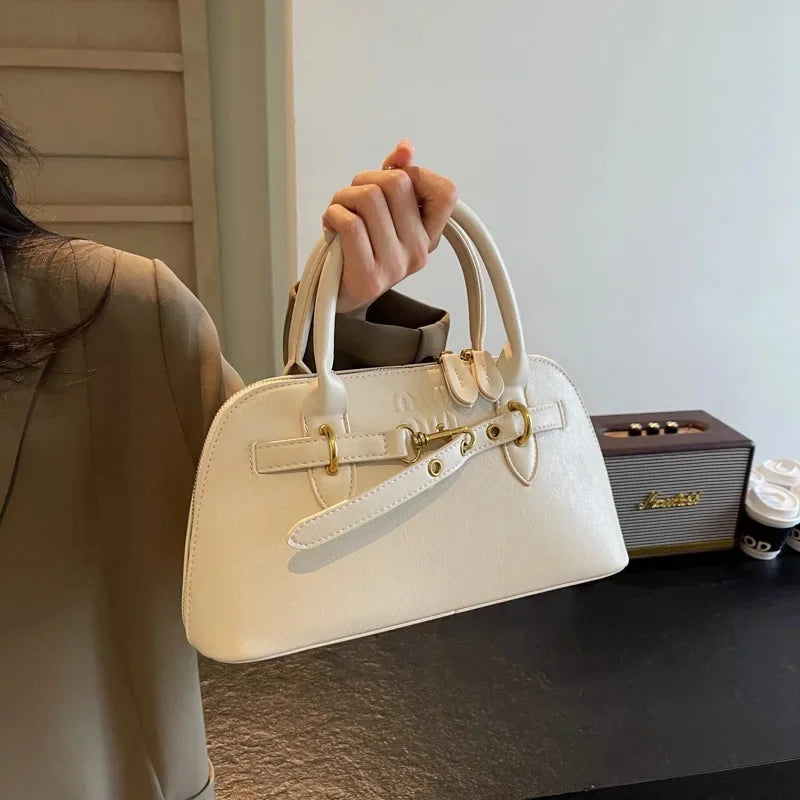 Fashionable Retro Shell Handbag Women's Crossbody Bag Versatile Autumn Winter Handbag Single Shoulder Bag with Zipper Closure