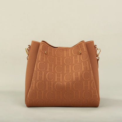 Carolina Herrera Stylish Women's Crossbody Bag Large Capacity Versatile Commuter Style Women's Flyknit Shoulder Bag