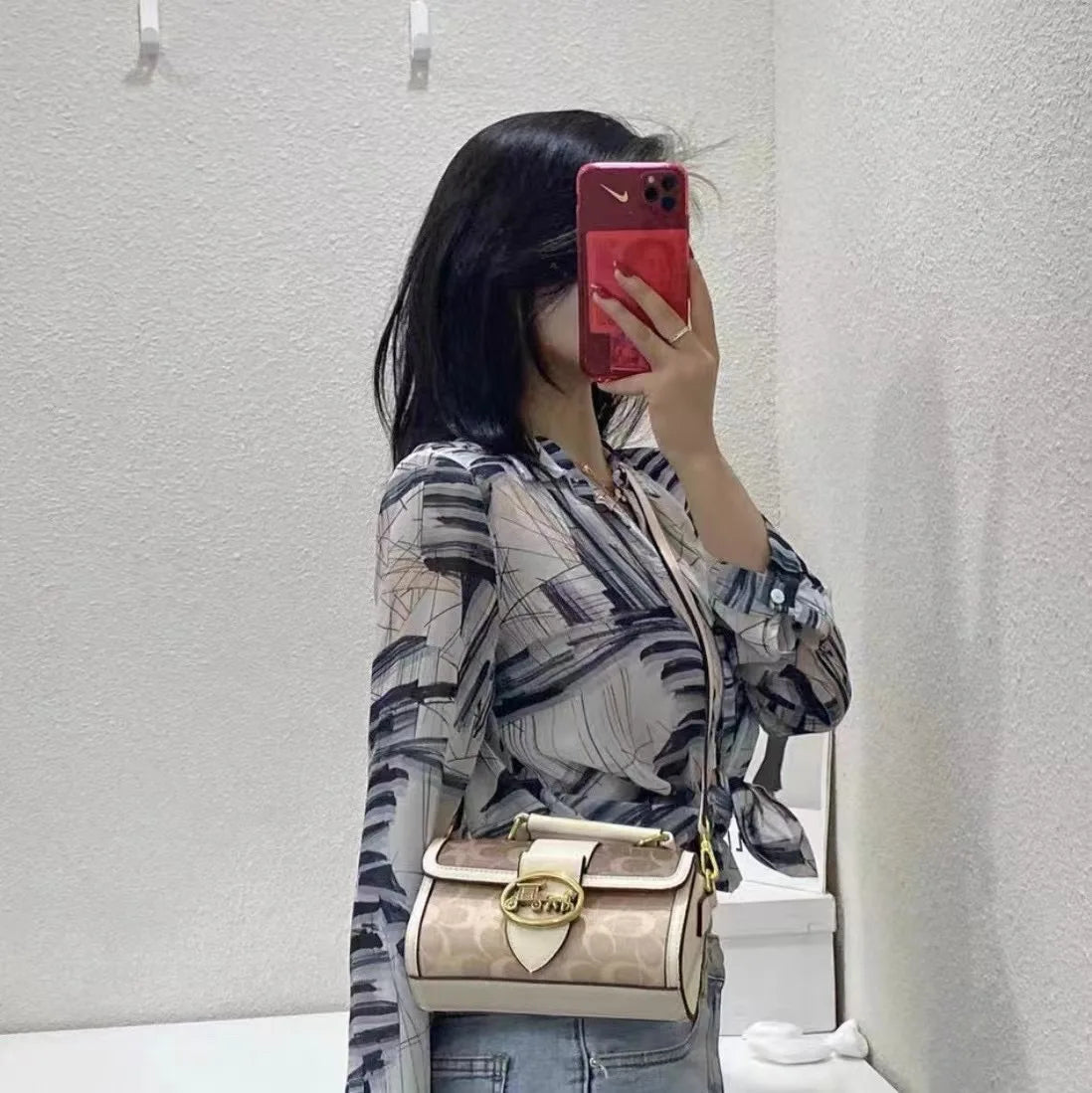 Luxury brand women's bag high-end designer 2024 new autumn and winter plush handbag single shoulder crossbody small square bag