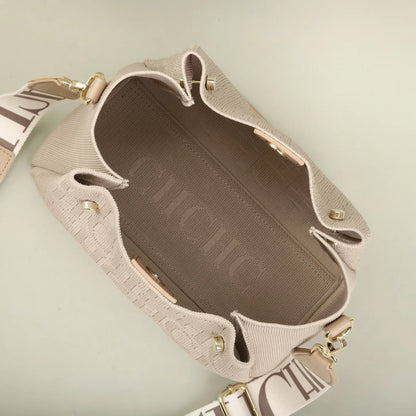 Carolina Herrera Stylish Women's Crossbody Bag Large Capacity Versatile Commuter Style Women's Flyknit Shoulder Bag