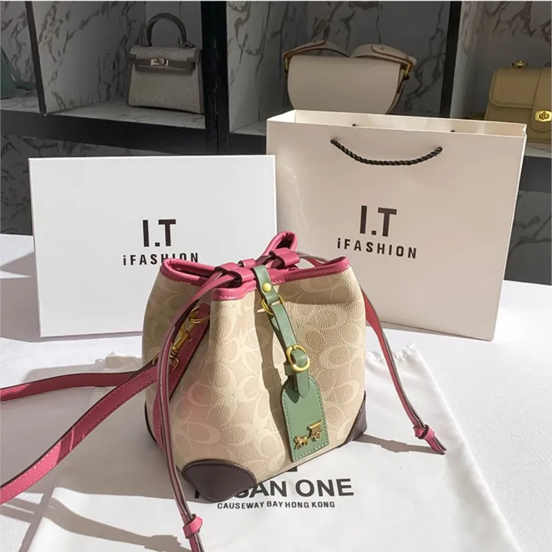 Light luxury women's handbag, retro carriage drawstring bucket bag, 2025 new style bag, high-end single shoulder crossbody bag