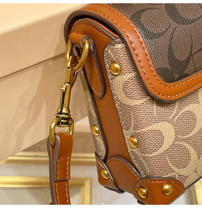 New minimalist and fashionable small handbag, contrasting color women's bag, high-end carriage crossbody bag, portable box bag