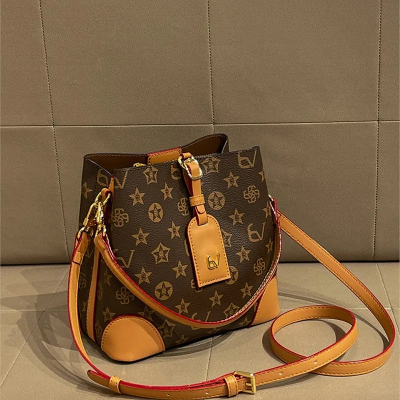 Light luxury brand handbag 2024 new autumn and winter high-end fashion designer bucket bag, single shoulder crossbody bag