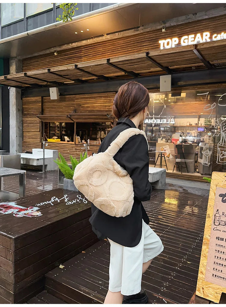 Faux Fur Tote Bag High Quality Plush Handbag Women Fall Winter Vintage Fashion Large Capacity Shoulder Bag