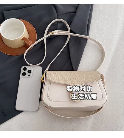 Stylish Quilted Women Messenger Bag - Waterproof Leather Crossbody Shoulder Bag With Adjustable Chain For Travel & Shopping