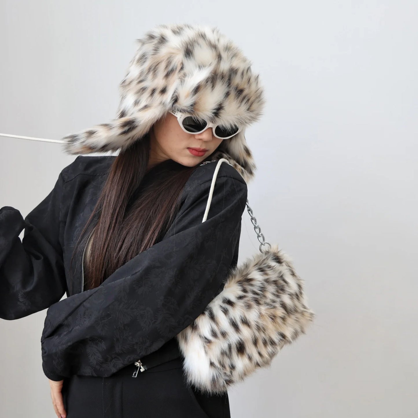 New Faux Fur Leopard Shoulder Bag Women's Autumn Winter Chain Handbags Ladies Leopard Print Clutch Purses Fluffy Top Handle Bags