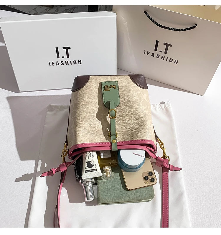 Light luxury women's handbag, retro carriage drawstring bucket bag, 2025 new style bag, high-end single shoulder crossbody bag